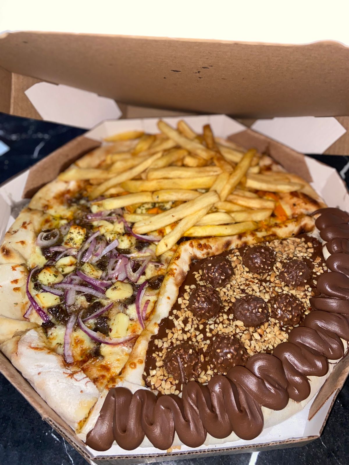 35cm - Pizza G até 3 sabores, 12 fatias