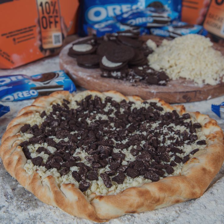 Pizza Pequena: chocolate, oreo+ grade de chocolate