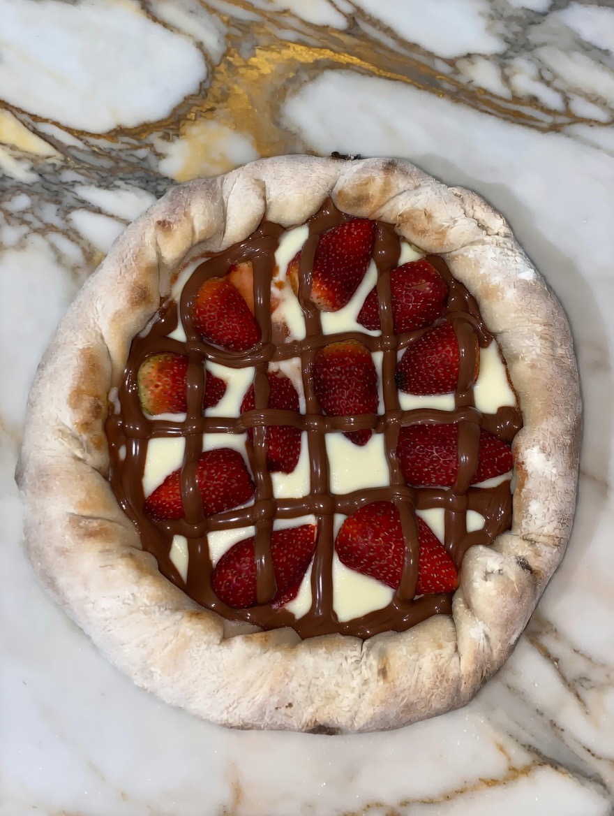 Morango com nutella + pó de cacau 100%